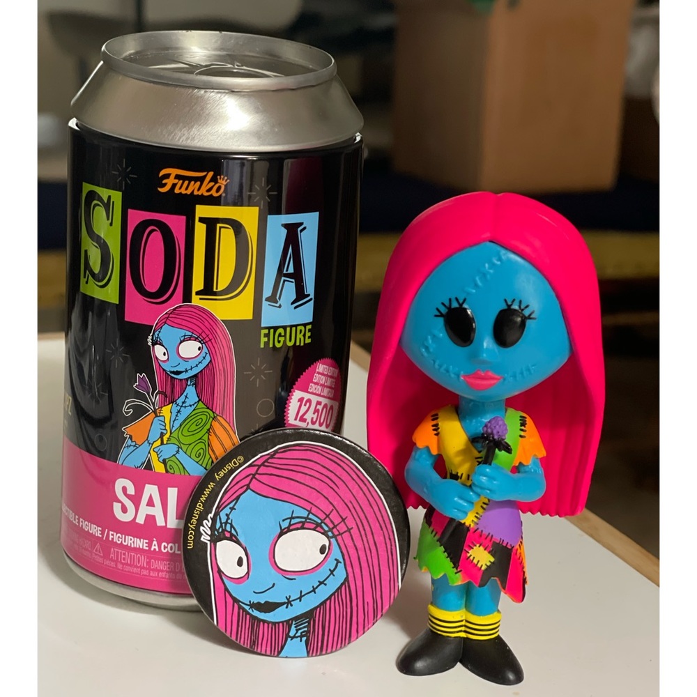Funko soda Disney Nightmare before Christmas Blacklight Sally Common